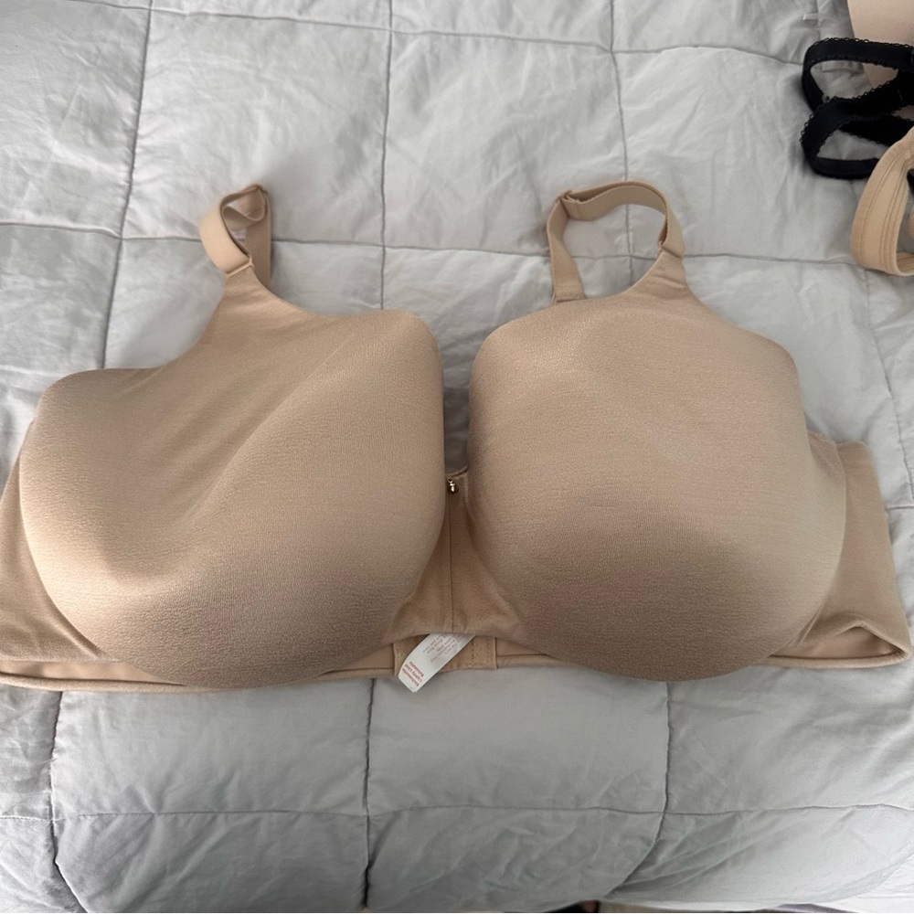 Cacique by Lane Bryant Back Smoothing Bra size 44DDD
